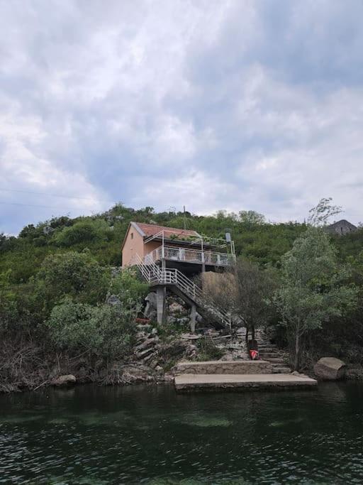 Wild Beauty House Skadar Lake เซทินเจ ภายนอก รูปภาพ